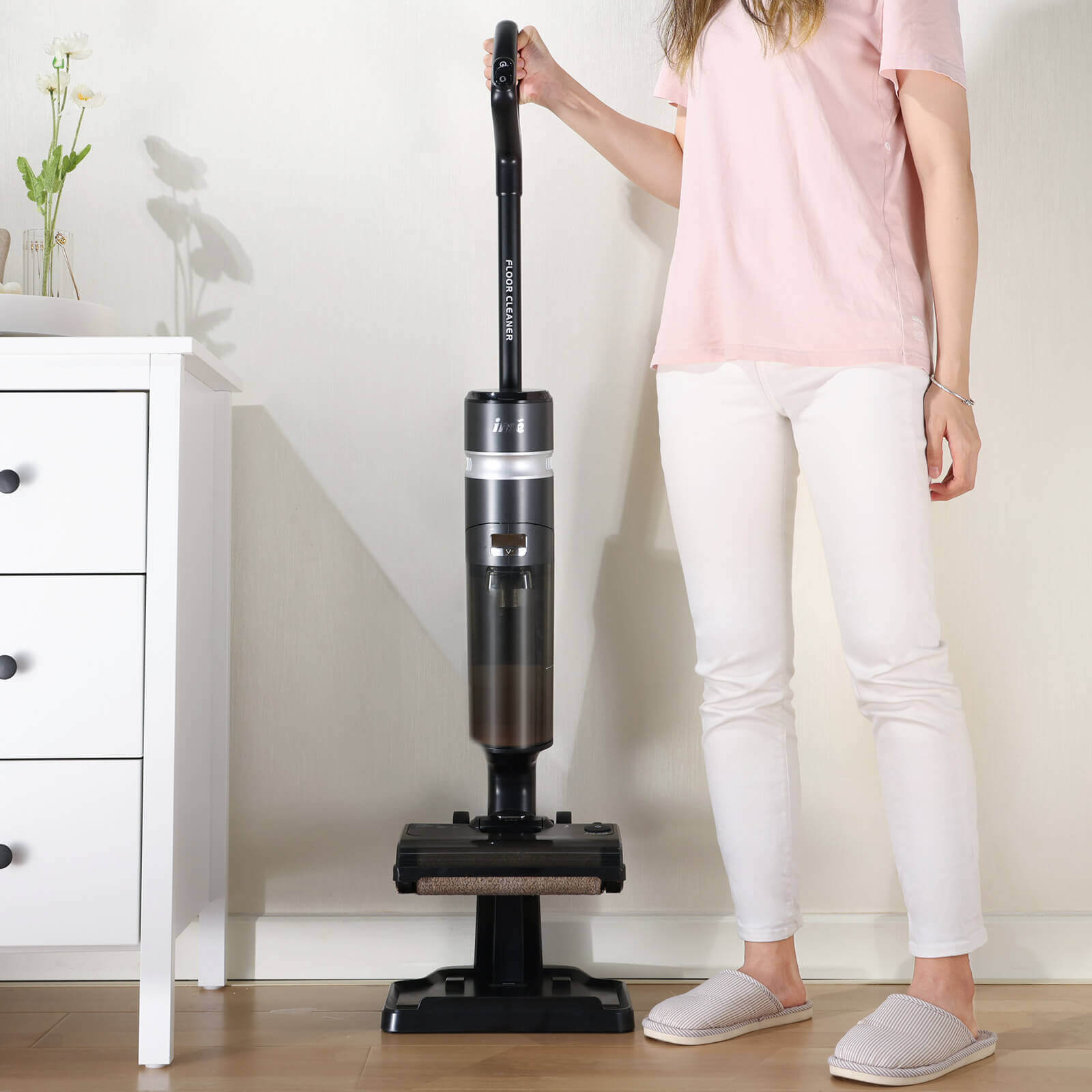 INSE W5 Cordless Wet Dry Vacuum Cleaner easy to lift up-inselife.com